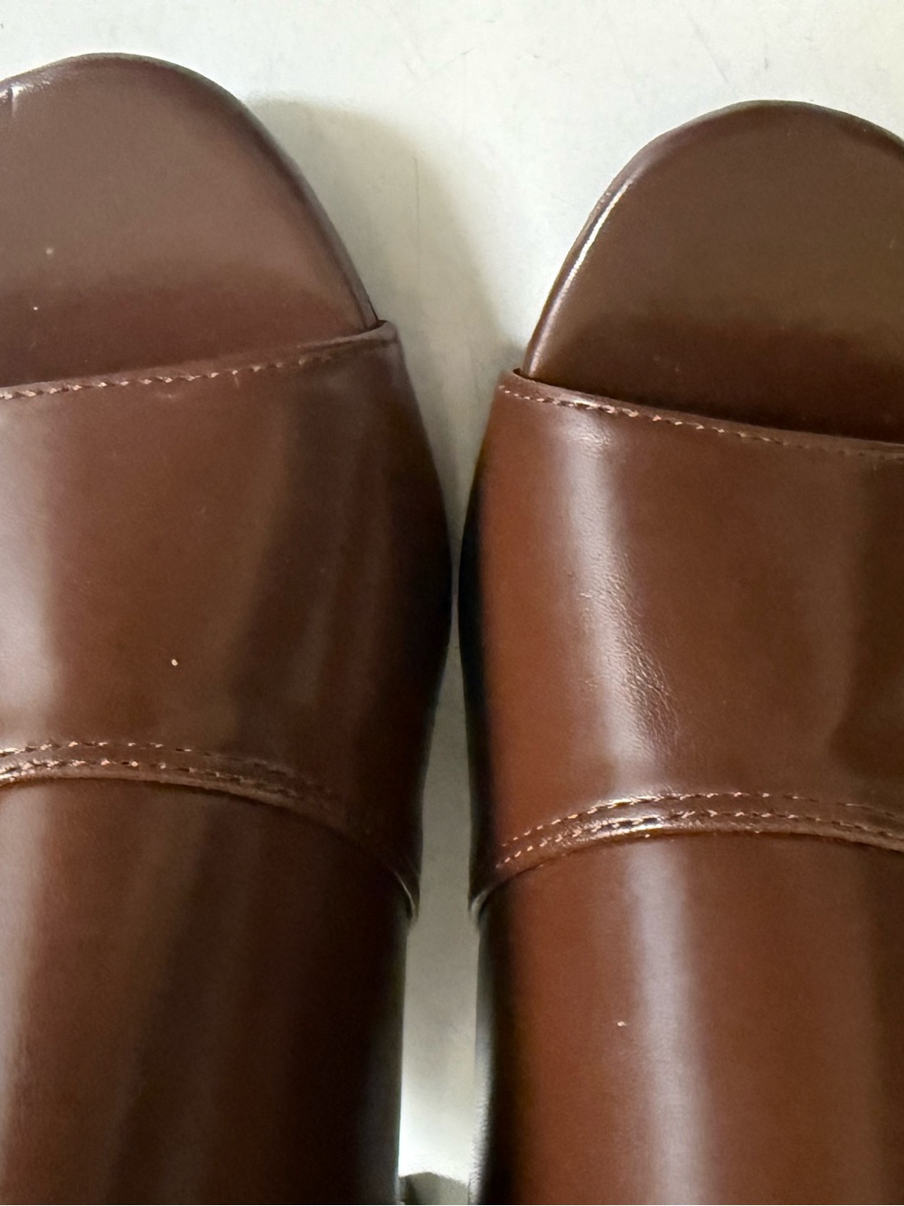 Women's new shoes in brown!